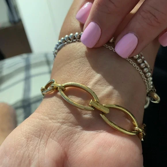 🌸HOST PICK🌸 Swarovski bracelet with crystals - Picture 4 of 7